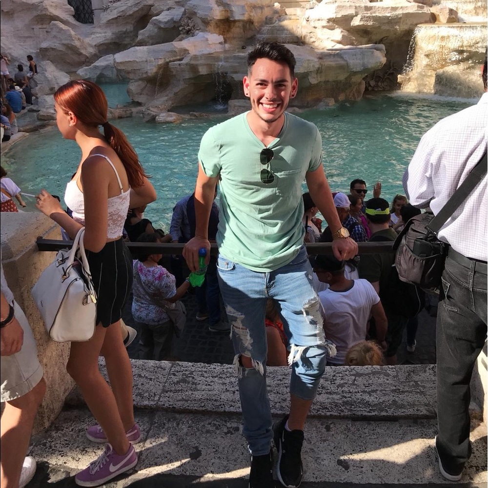 Meet your Posher, JP